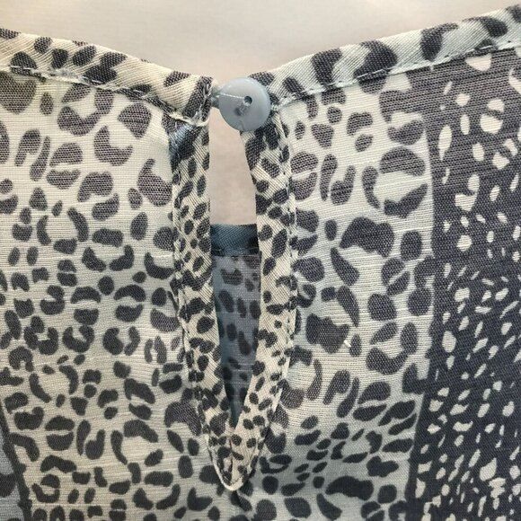 Cooper & Ella Career Blouse Cap Sleeve Tie Bottom Blue Animal Print Size Medium - Picture 8 of 14